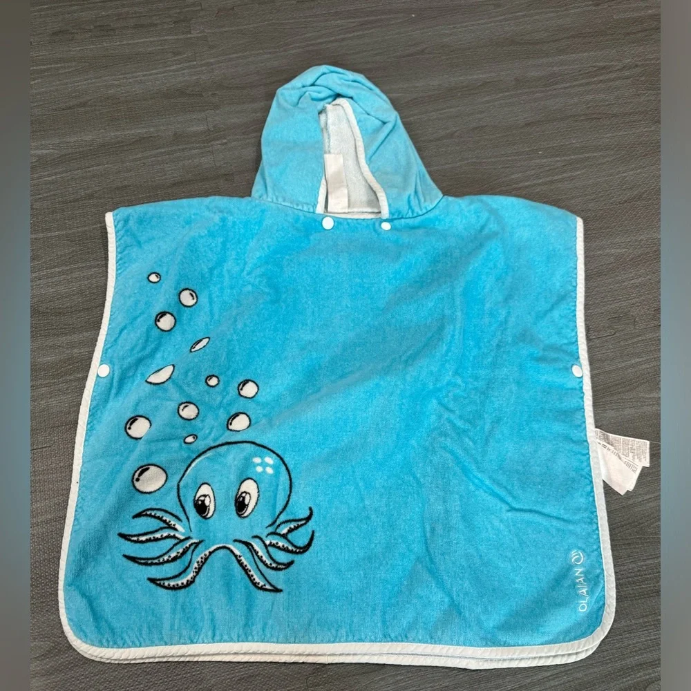 Little Kids hooded towel